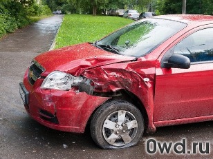 Битый автомобиль Chevrolet Aveo